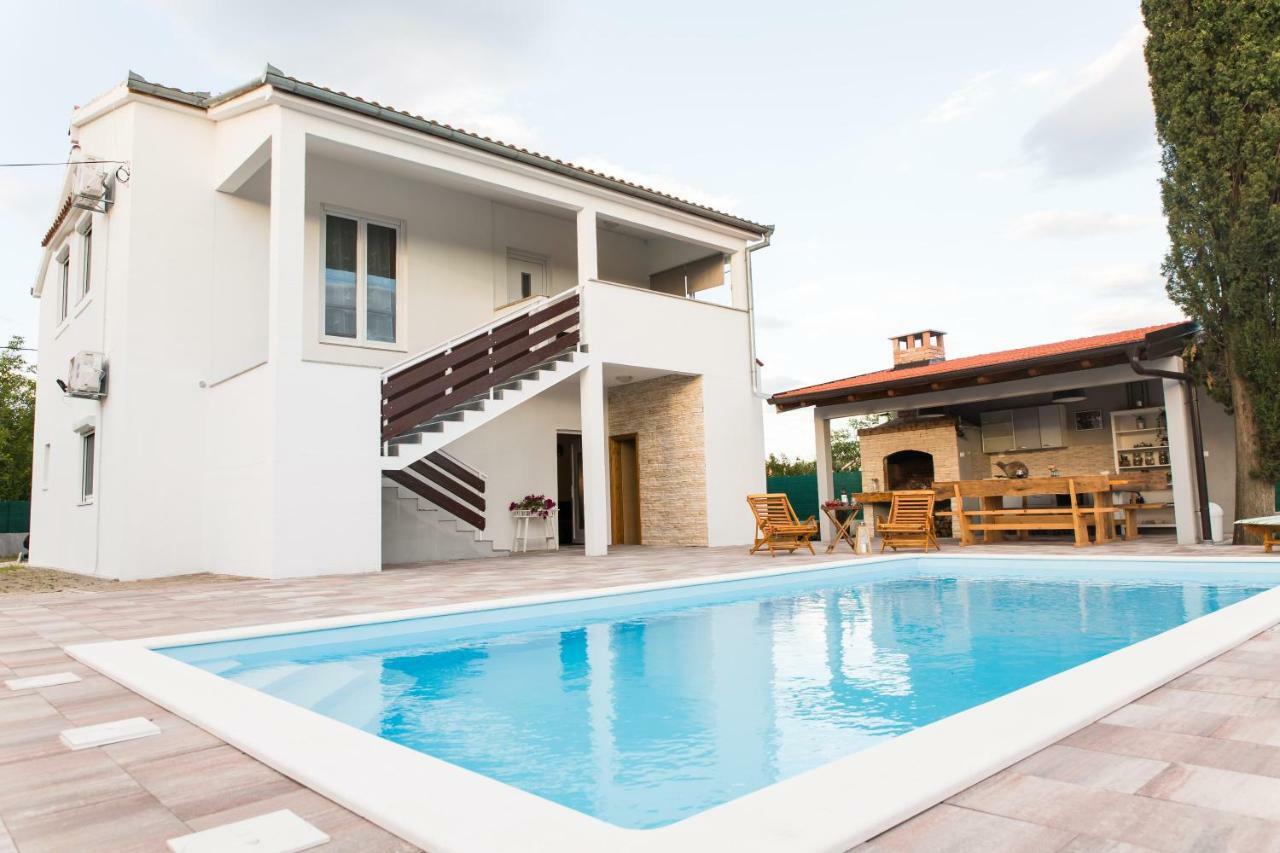 Villa Nava 벤코바츠 외부 사진